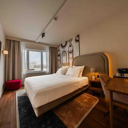 Via 4*
